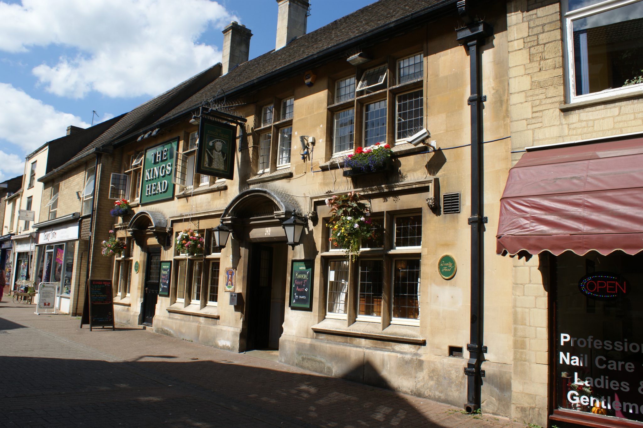 Kings Head Parsonage 53 Parsonage Street Dursley Gloshire Pubs